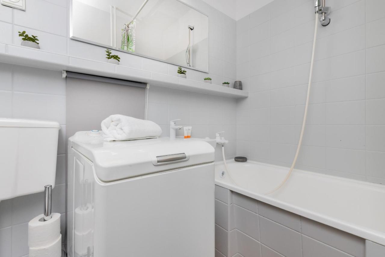 Seaview Apartment Gdansk Przymorze By Noclegi Renters Bagian luar foto